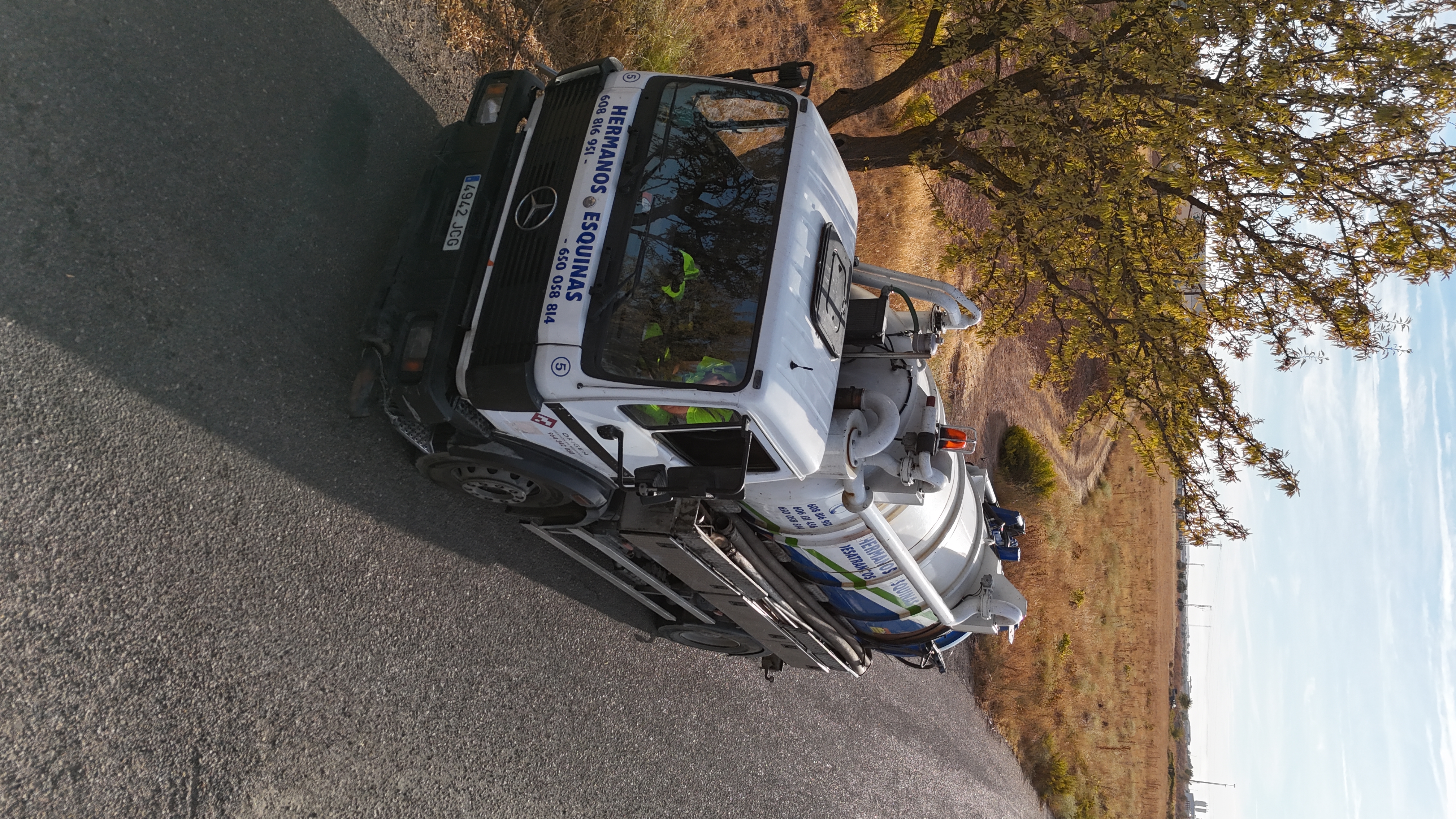 Camión mixto de DyL Hnos. preparado para desatascos integrales