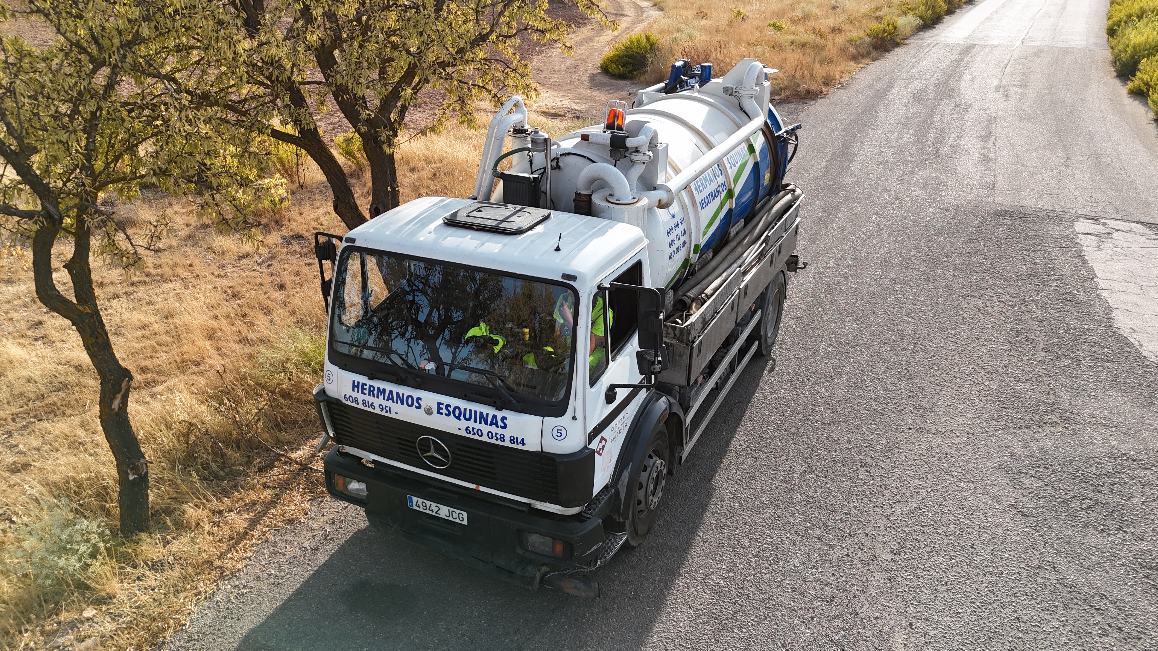 Detalle del sistema de impulsión del camión mixto de DyL Hnos.