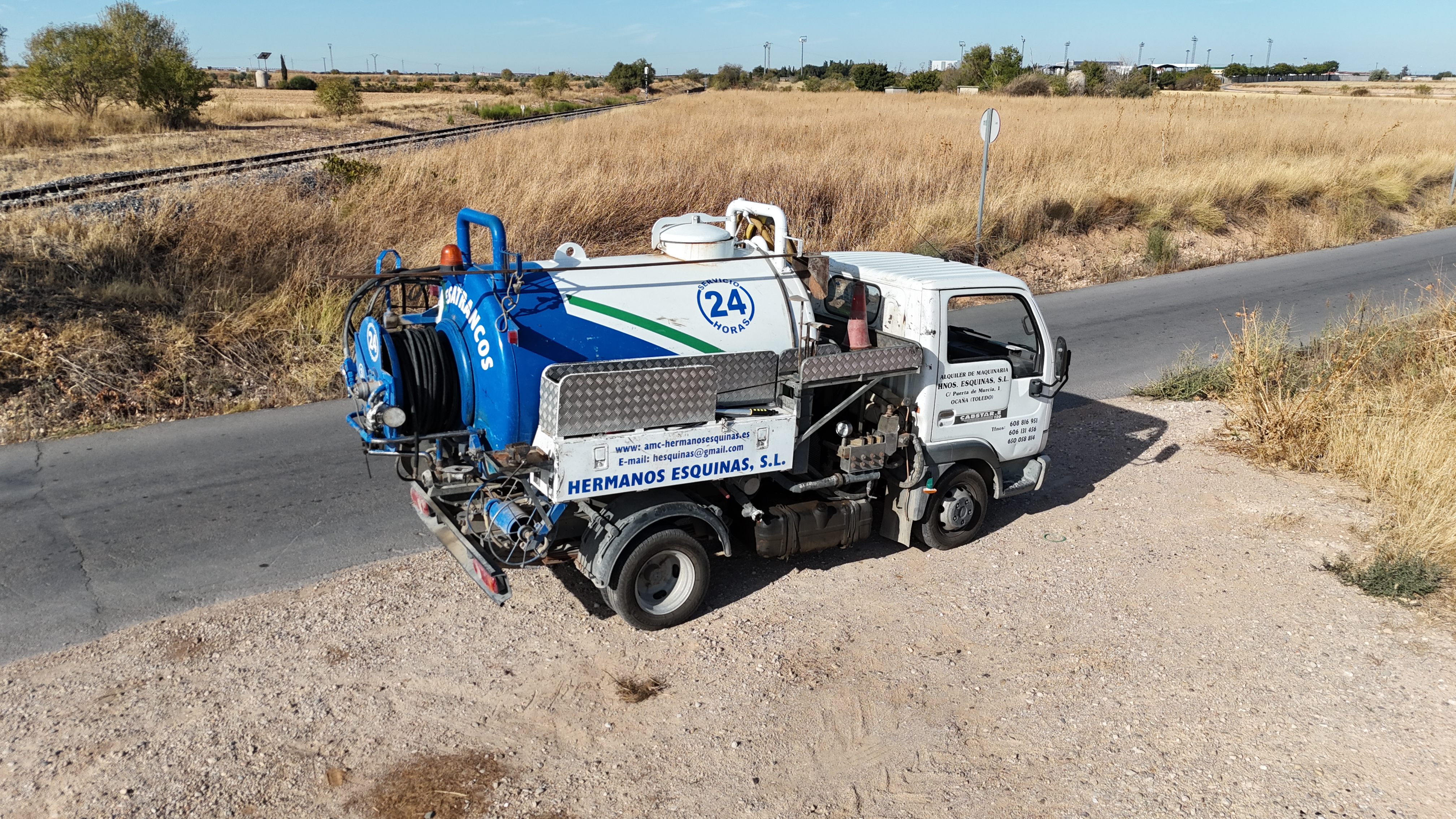 Furgoneta técnica de DyL Hnos. equipada con impulsor y cámara